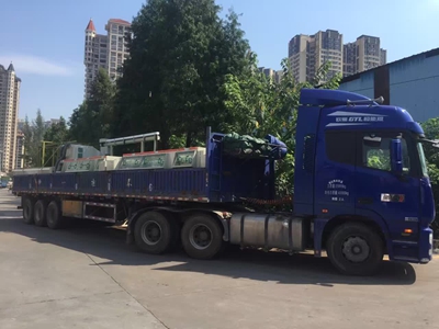 電梯板不銹鋼蝕刻機(jī)發(fā)貨，免費(fèi)蝕刻工藝技術(shù)支持