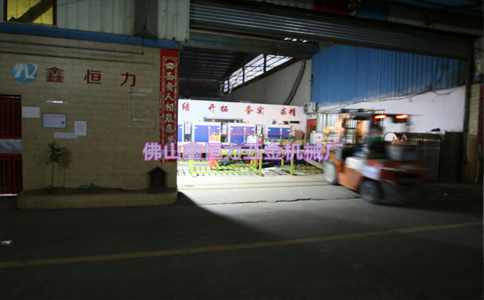 鑫恒力專利產(chǎn)品，全自動水平電解退黑鈦流水線出貨