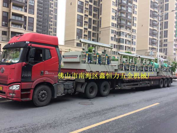 福建客戶不銹鋼鍋片蝕刻機(jī)裝車發(fā)貨！