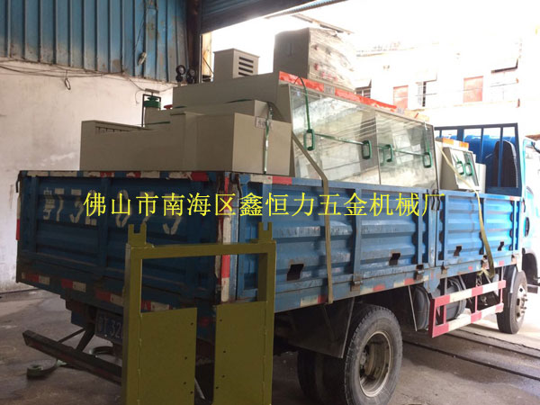 2米蝕刻清洗機裝車出貨！